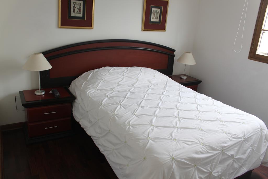 Bed & Breakfast - La Casa De Ceci Lima Ngoại thất bức ảnh