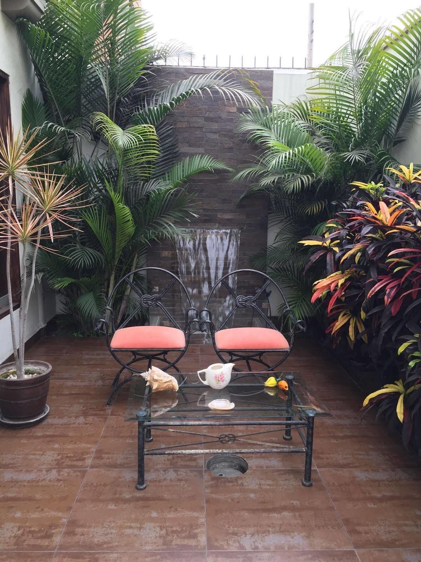 Bed & Breakfast - La Casa De Ceci Lima Ngoại thất bức ảnh