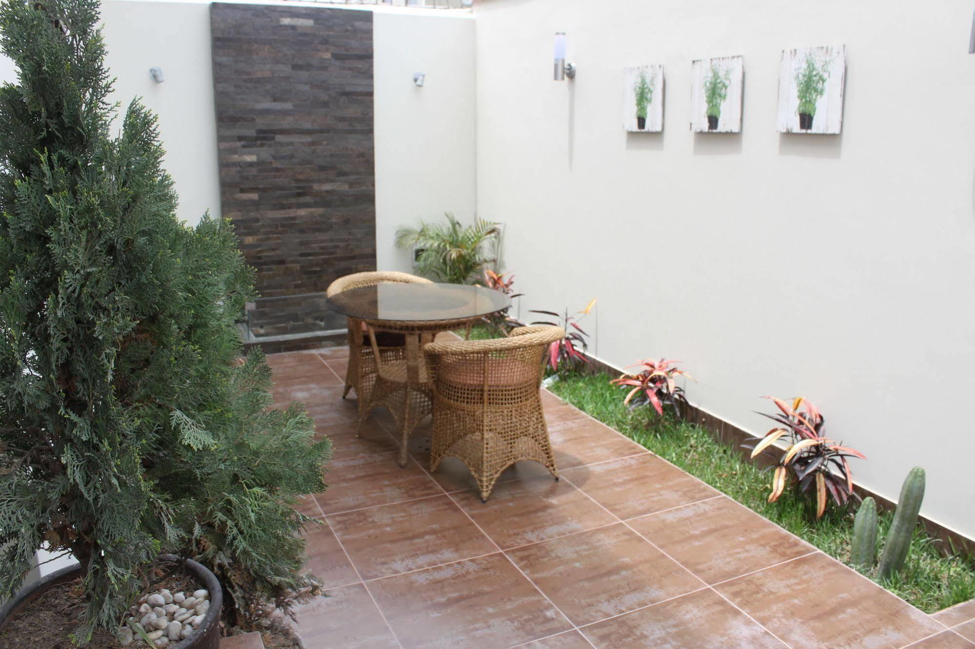 Bed & Breakfast - La Casa De Ceci Lima Ngoại thất bức ảnh