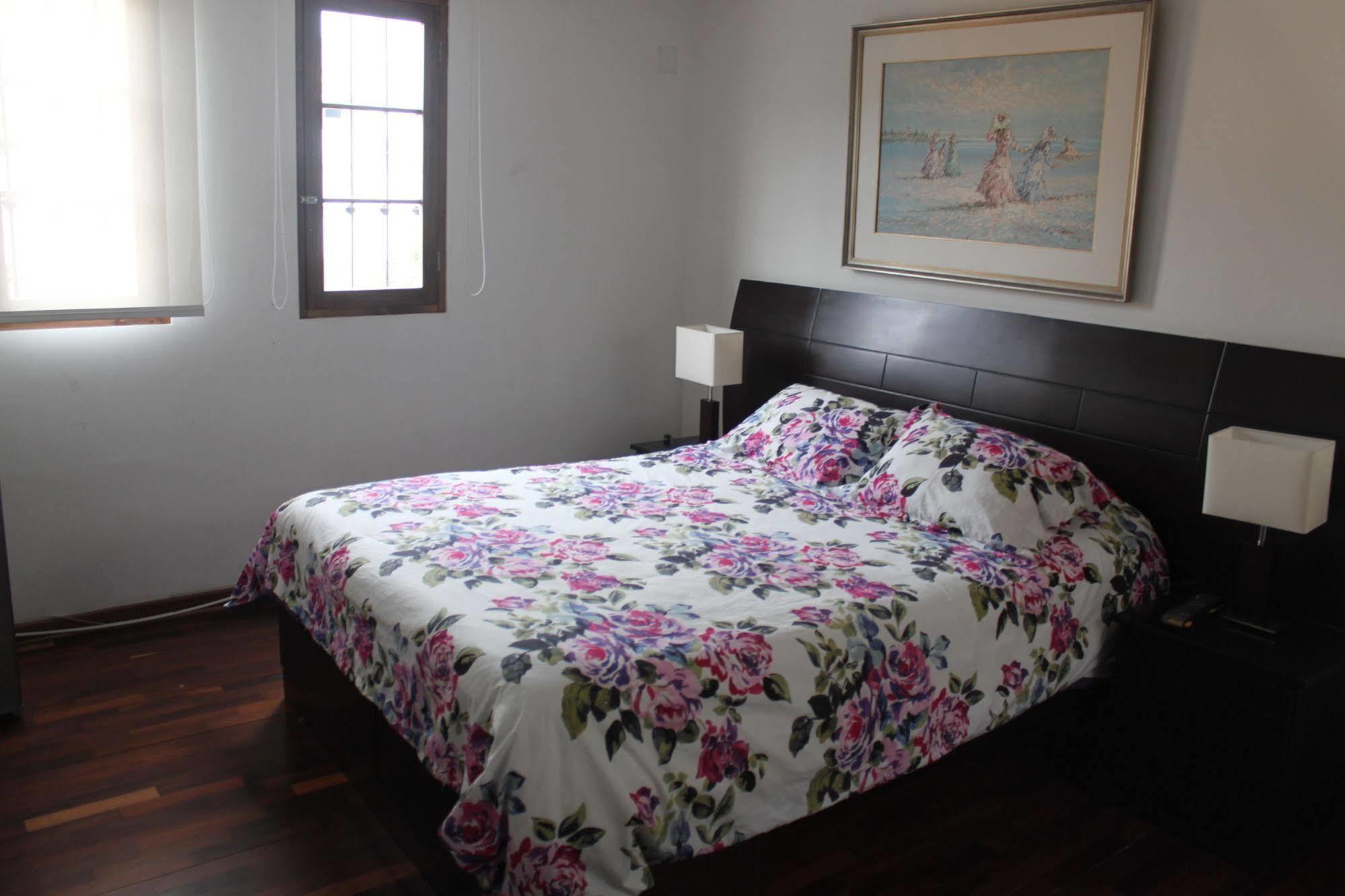 Bed & Breakfast - La Casa De Ceci Lima Ngoại thất bức ảnh