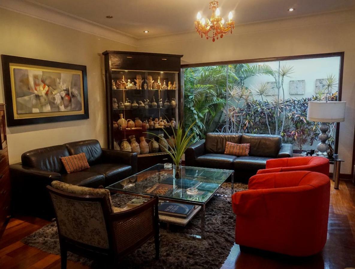 Bed & Breakfast - La Casa De Ceci Lima Ngoại thất bức ảnh