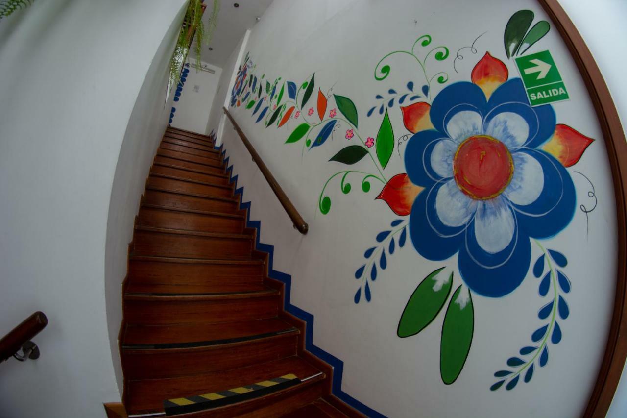 Bed & Breakfast - La Casa De Ceci Lima Ngoại thất bức ảnh